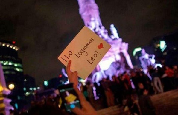 Celebran en "Ángel de la Independencia" triunfo de DiCaprio