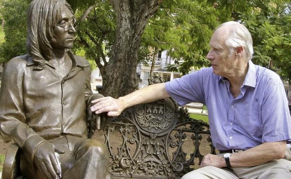 Muere George Martin, el "quinto Beatle"