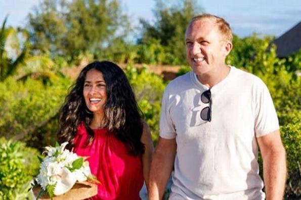 Francois-Henri Pinault sorprende a Salma Hayek con boda sorpresa en Bora Bora