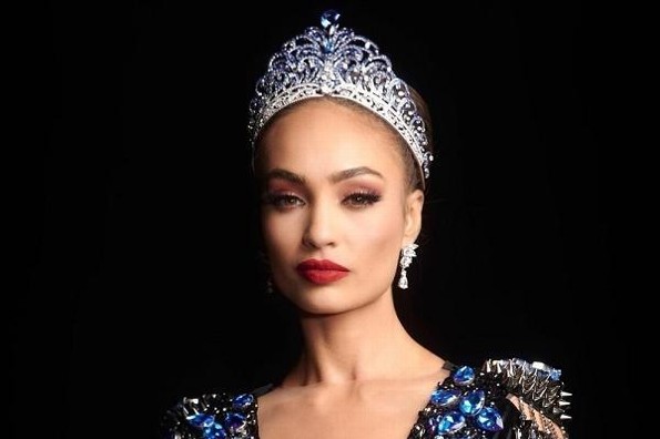 Imagen Ganadora de Miss Universo 2022 renuncia a la corona de Miss EU