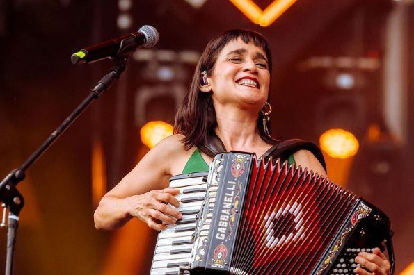 Julieta Venegas anuncia concierto gratis en Zócalo de la CDMX