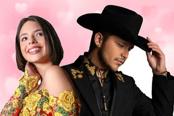 ¡Es oficial! Ángela Aguilar y Christian Nodal son novios (+fotos)