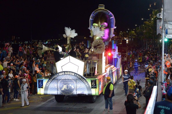 Lleno total, así cerró el Carnaval del Centenario en Veracruz
