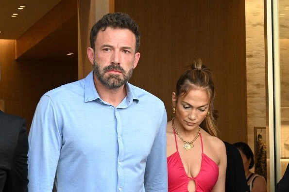 ¡Es oficial! JLo pide el divorcio a Ben Affleck