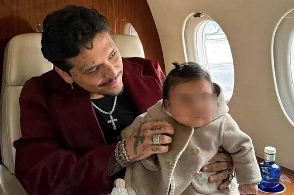 Christian Nodal se reecontra con su hija Inti en Argentina