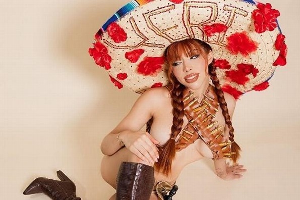 ¿Máaaas? Yeri MUA se destapa en Fiestas Patrias (+fotos)