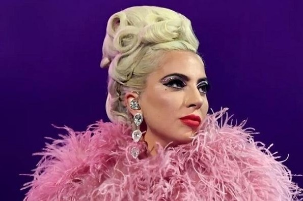 Lady Gaga revela el motivo por el que no acalló el rumor de que era hombre