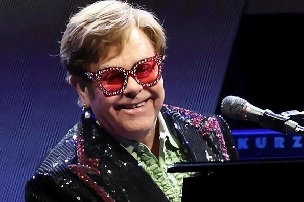 Elton John revela que perdió diversas partes de su cuerpo