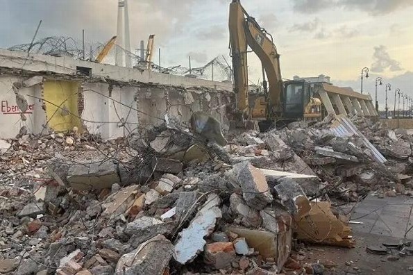 ¡Histórico! Demuelen el tradicional mercado de artesanías de Veracruz (+video)