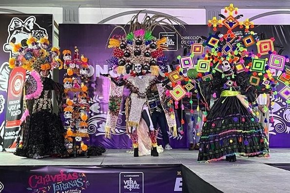 Concurso de Catrinas en el Zócalo de Veracruz (+fotos)