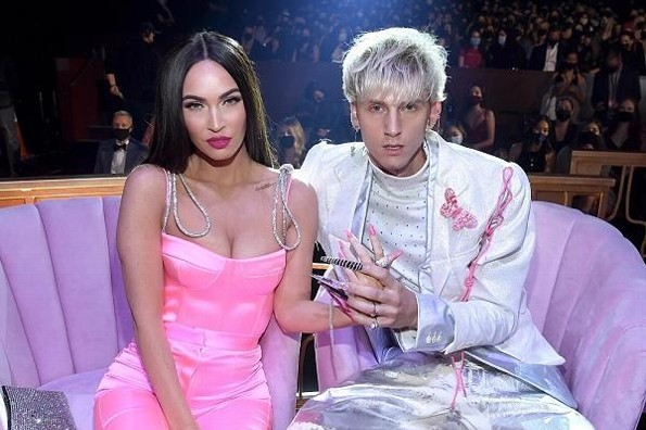 Megan Fox espera bebé de su prometido Machine Gun Kelly