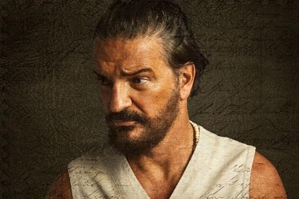 Ricardo Arjona estrena simultáneamente tres canciones 