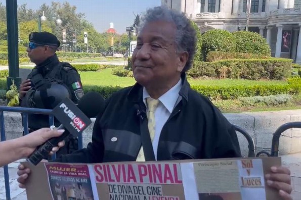 “Silvia Pinal pudo haberse ido a Broadway y eligió México”: Anathan Briss (+video)