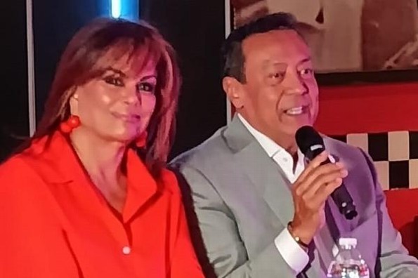 Diana Vanoni y Carlos Cuevas refrescan éxito de Armando Manzanero (+video)