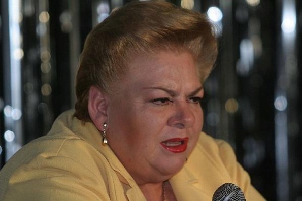 Paquita la del Barrio aparece en redes sociales con respirador (+video/foto)