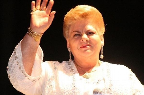 Revelan que Paquita la del Barrio está deprimida por su estado de salud