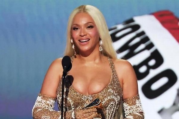 Beyoncé, Shakira y otros ganadores de los premios Grammy 2025 (+videos)