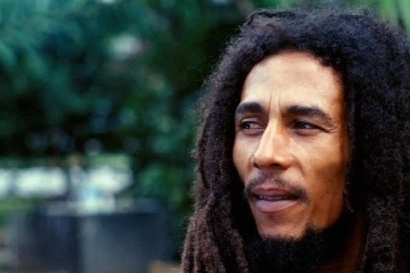 Un día como hoy pero de 1945 nace  Bob Marley