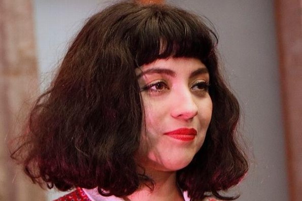 Mon Laferte revela fue abusad4 en varias ocasiones, la primera a los 7 años