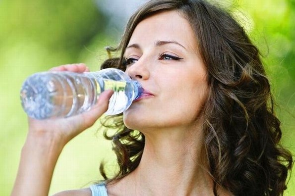 10 Razones por las que beber agua es vital para tu salud 