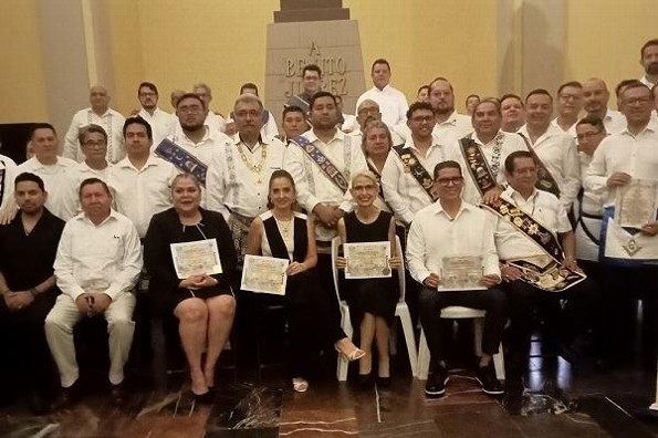 Logia Masónica de Veracruz celebra aniversario y reconoce a personalidades (+fotos) 